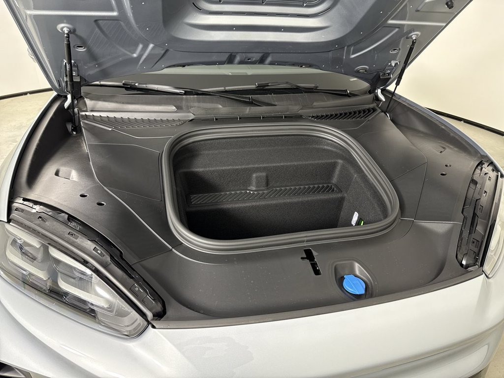 New 2026 Porsche Cayenne Electric AWD/4WD image 21
