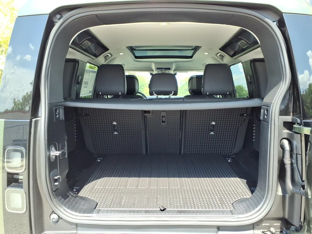 New 2026 Land Rover Defender 110 S AWD/4WD image 26