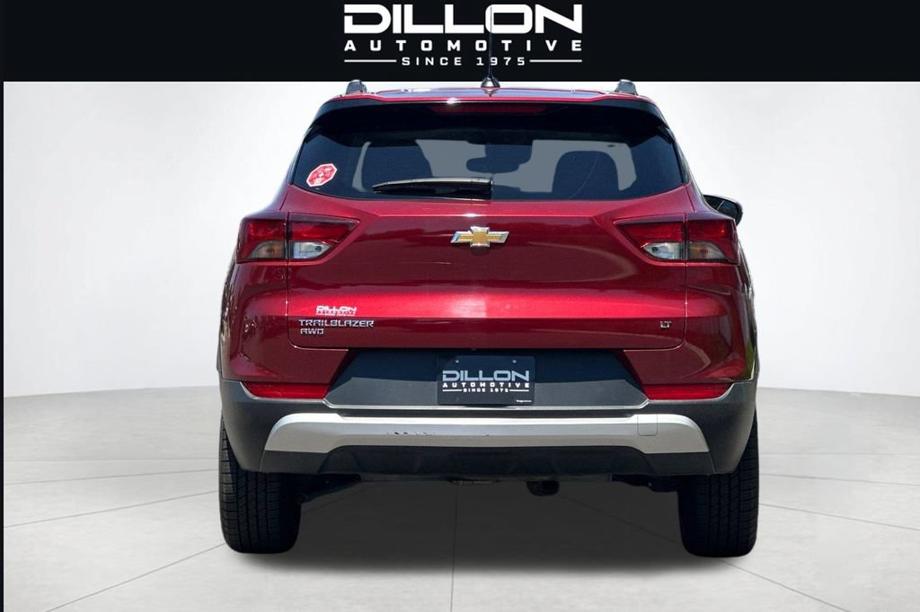 Used 2025 Chevrolet TrailBlazer LT AWD/4WD image 5
