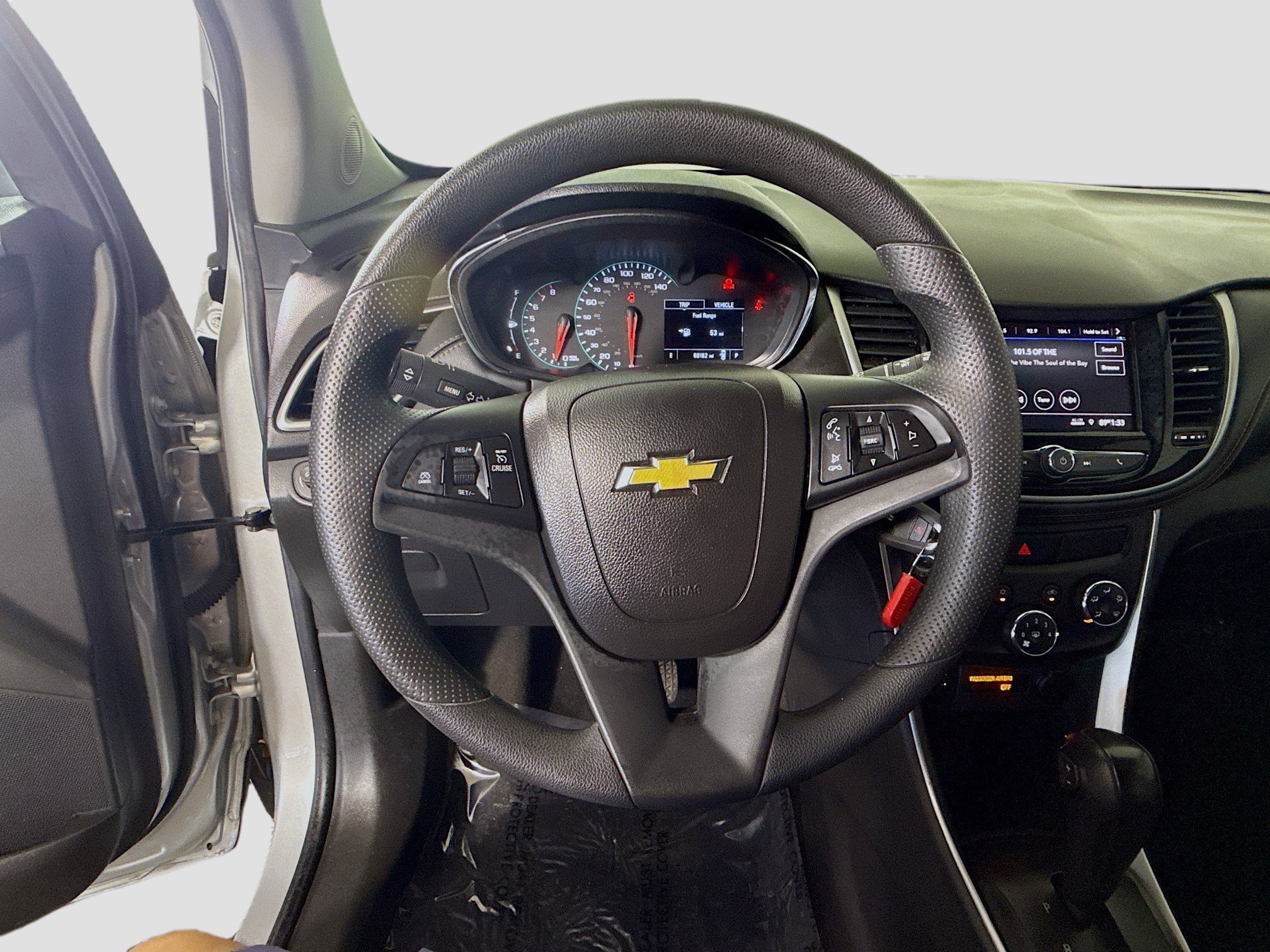 Used 2022 Chevrolet Trax LS w/ Tint and Cruise Package image 13