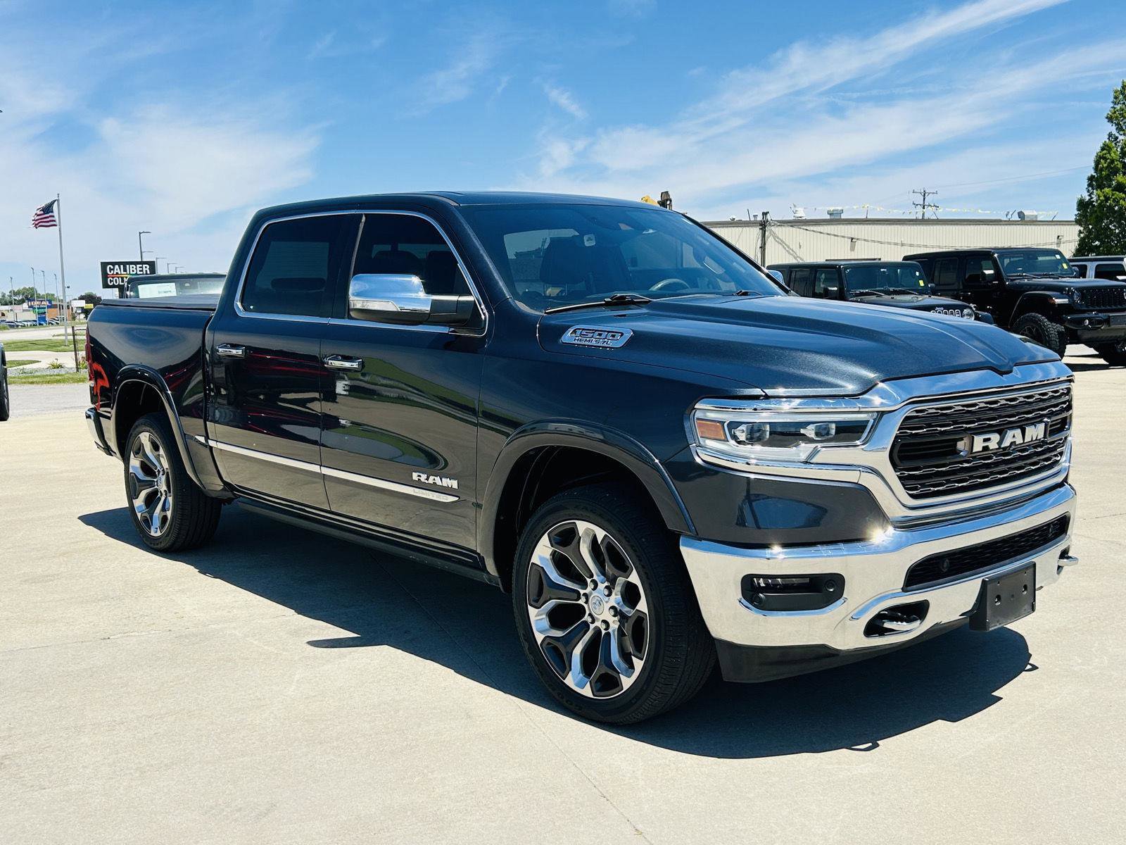 Used 2019 RAM 1500 Limited AWD/4WD image 2