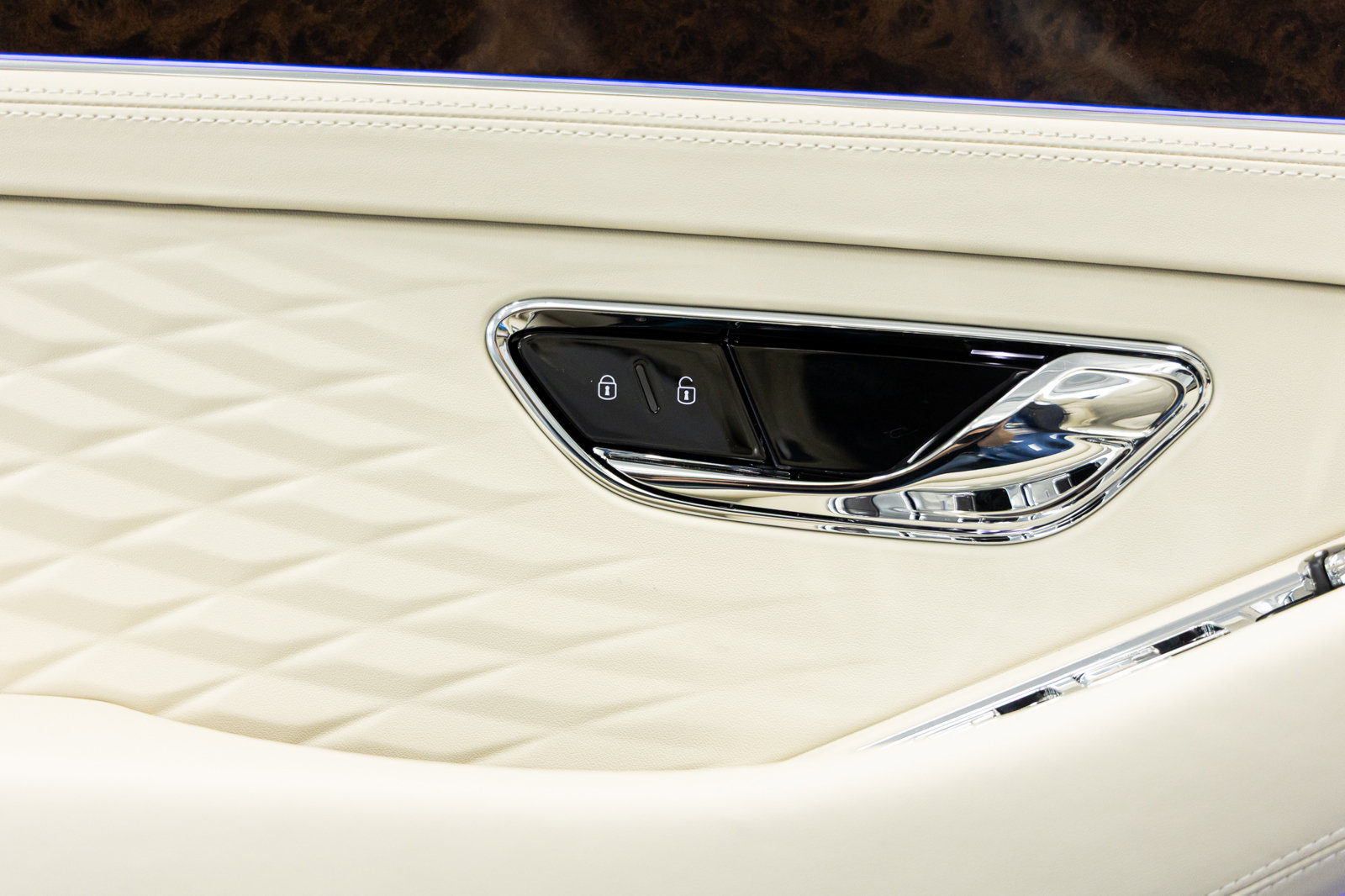 New 2026 Bentley Continental GT Azure AWD/4WD image 36