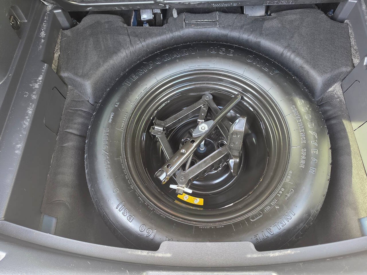 Used 2016 Jeep Patriot High Altitude FWD image 22