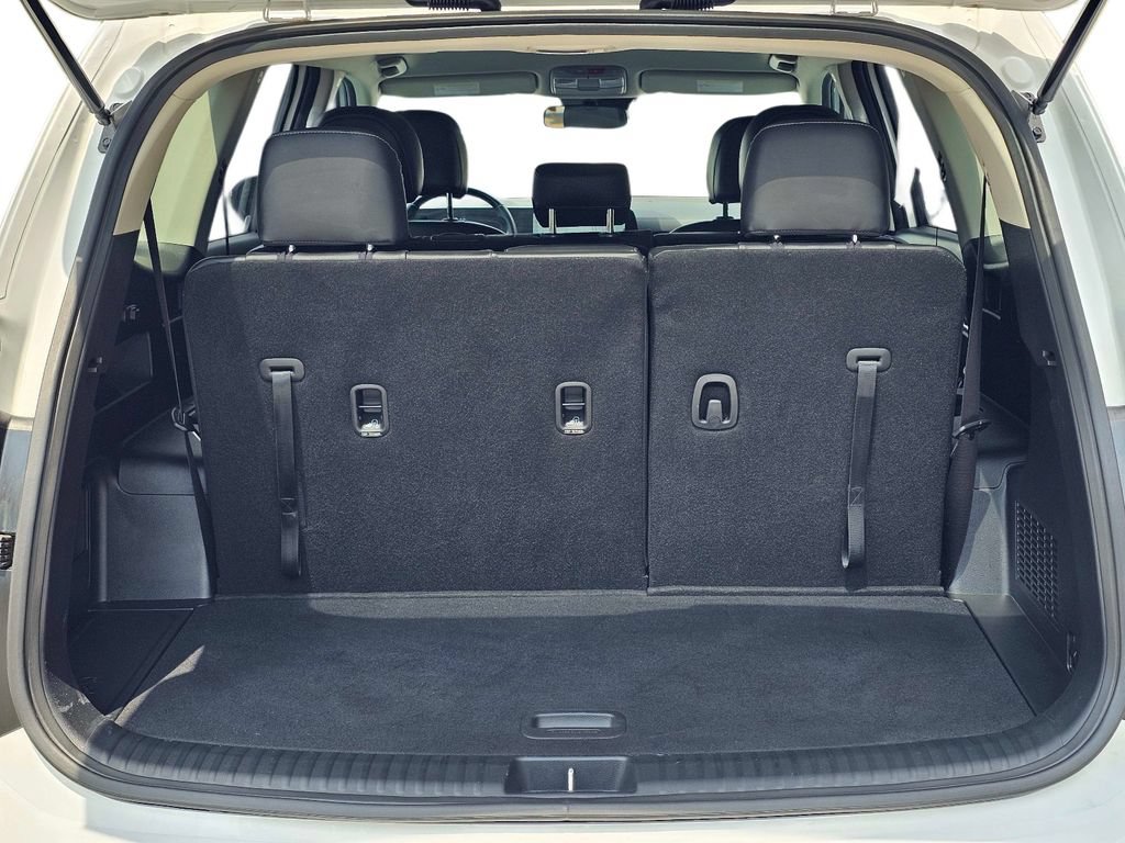 Certified 2025 Kia Telluride LX FWD image 12