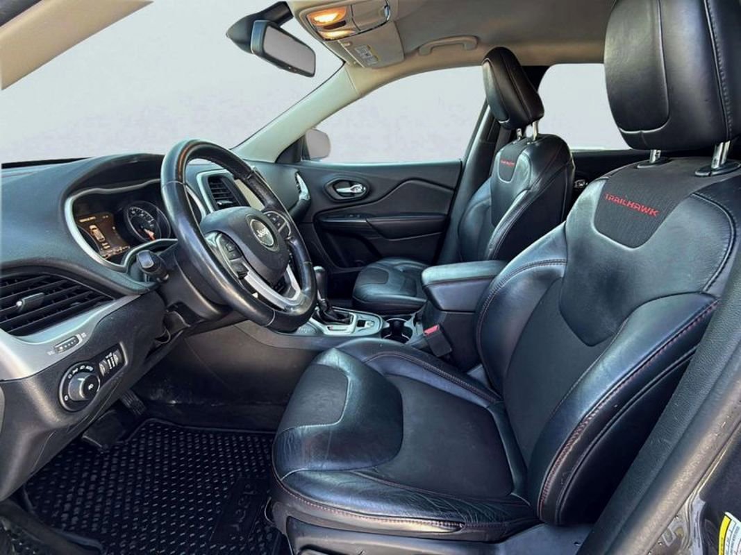 Used 2016 Jeep Cherokee Trailhawk w/ Cold Weather Group image 16