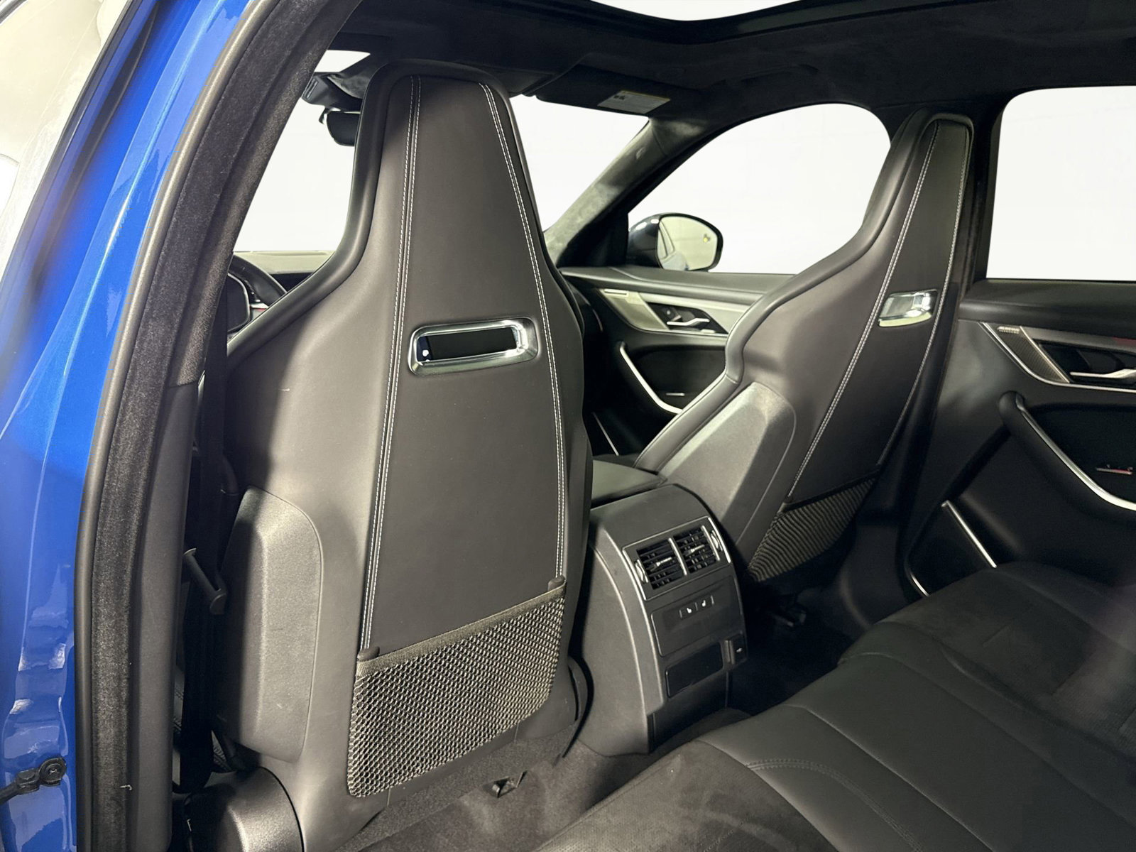 Used 2021 Jaguar F-PACE SVR image 24