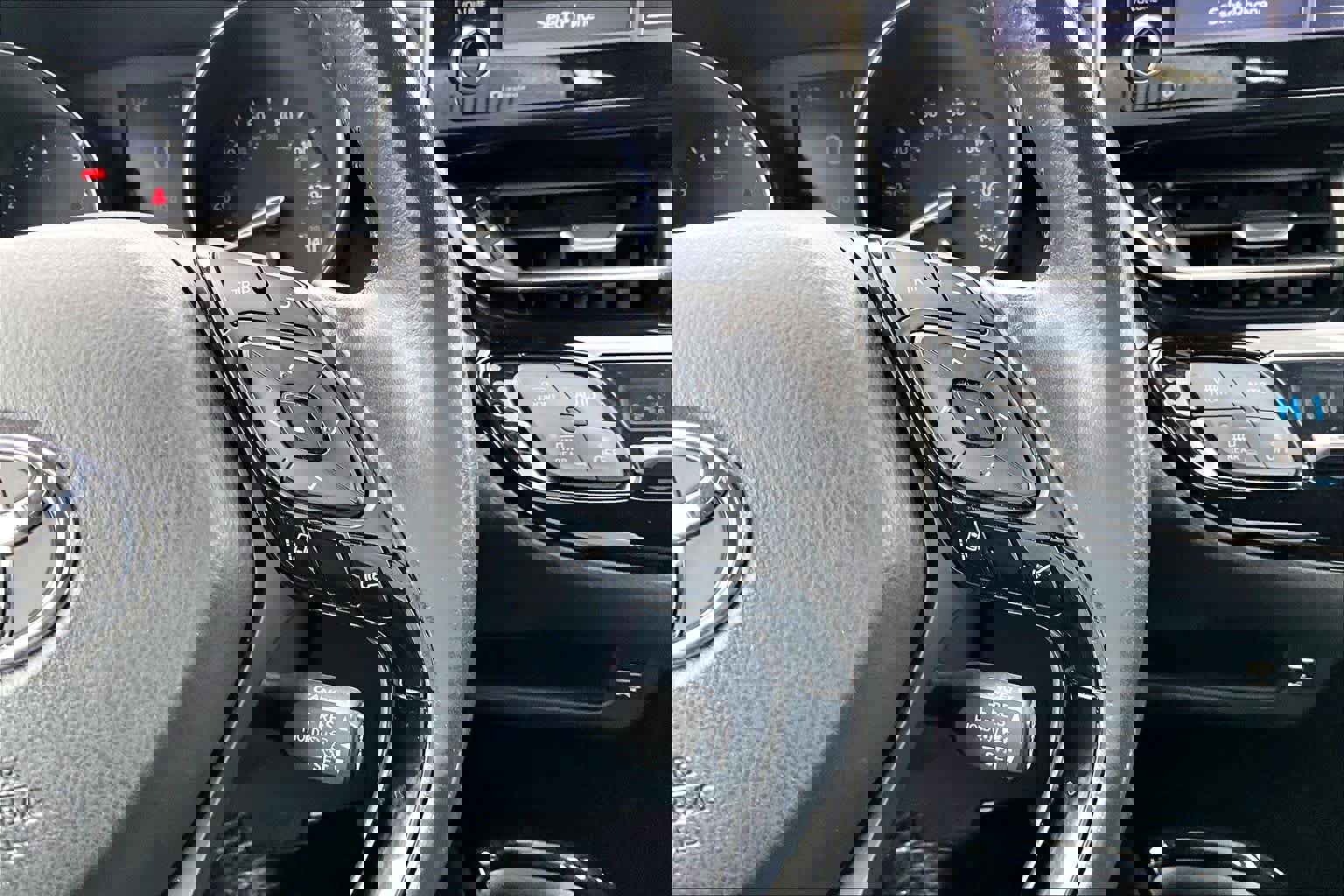 Used 2021 Toyota C-HR Limited image 24