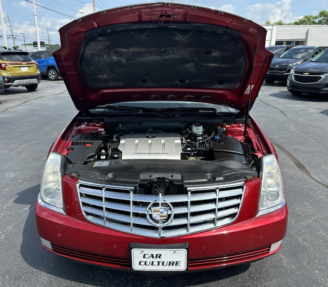 Used 2008 Cadillac DTS FWD image 19