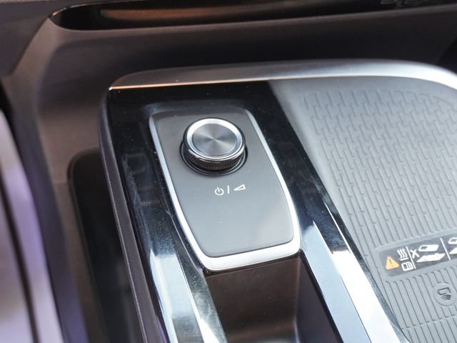 Used 2025 Buick Enclave Preferred FWD image 25