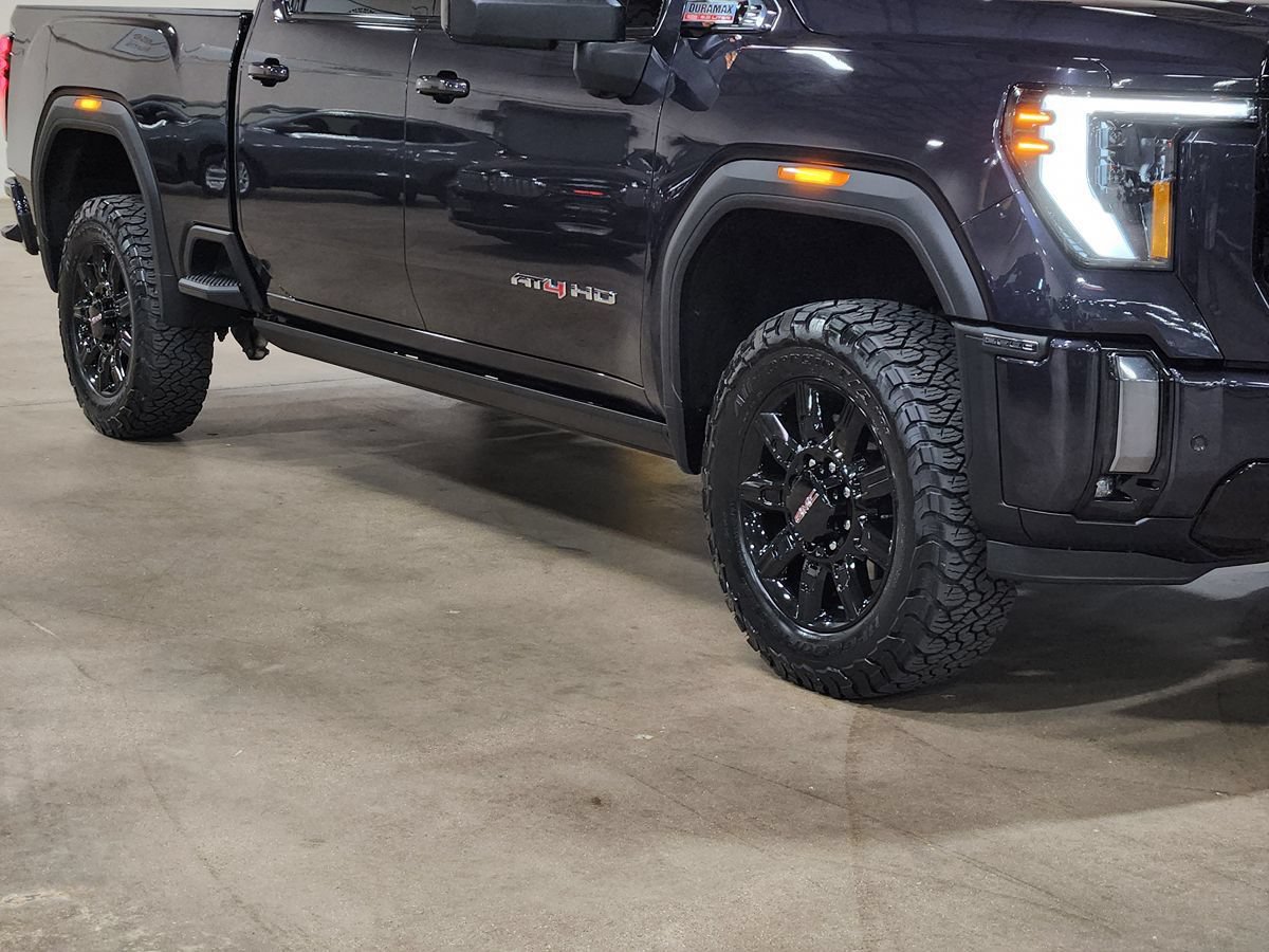 Used 2024 GMC Sierra 2500 AT4 w/ AT4 Premium Plus Package AWD/4WD image 16