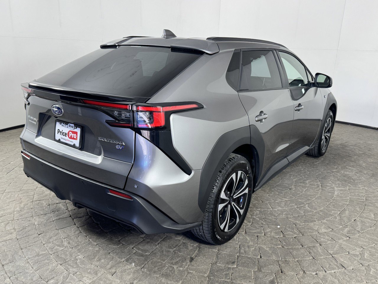 Used 2024 Subaru Solterra image 6