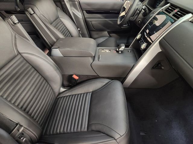 New 2026 Land Rover Discovery S AWD/4WD image 3
