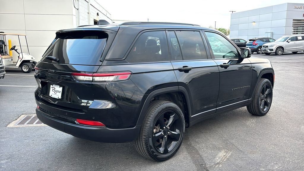 Used 2025 Jeep Grand Cherokee Limited w/ Black Appearance Package AWD/4WD image 29