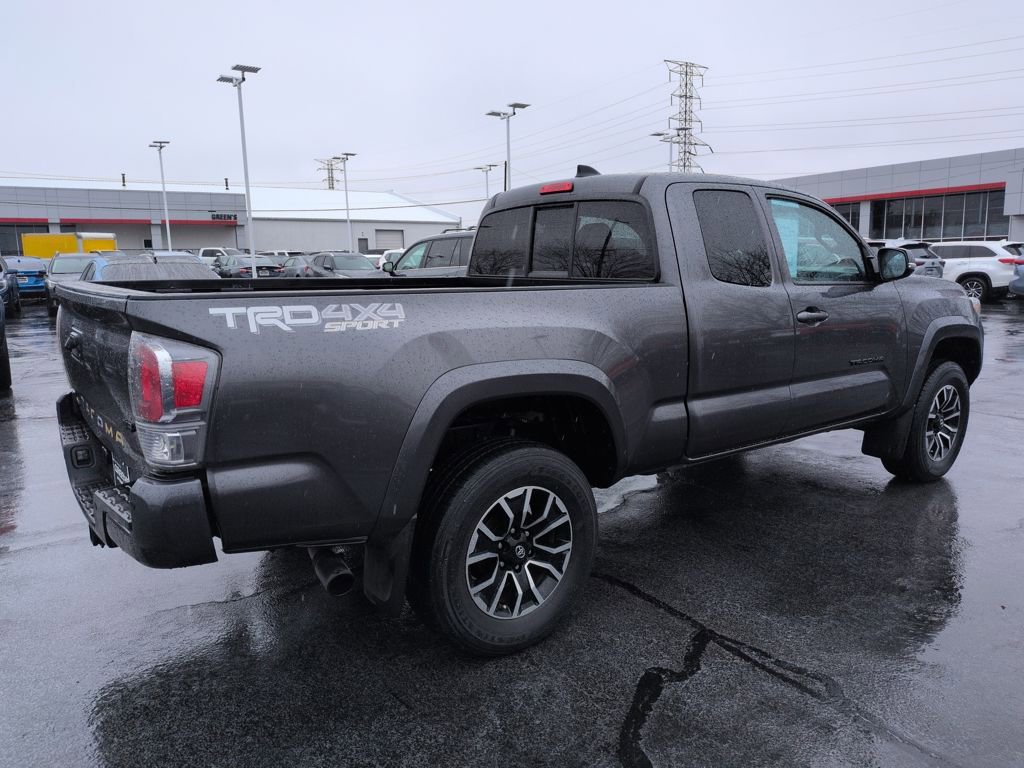 Used 2021 Toyota Tacoma TRD Sport w/ TRD Premium Sport Package image 5