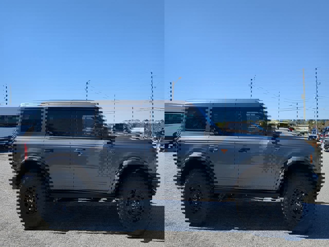 New 2026 Ford Bronco Badlands image 2