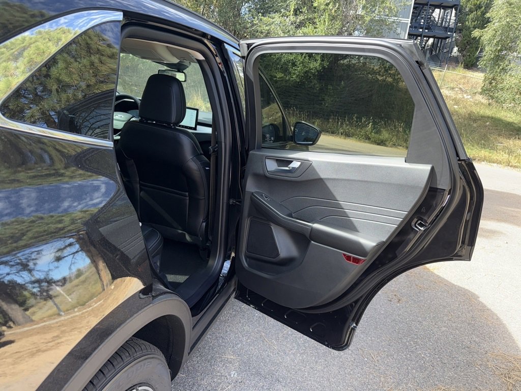 New 2026 Ford Escape Platinum image 21