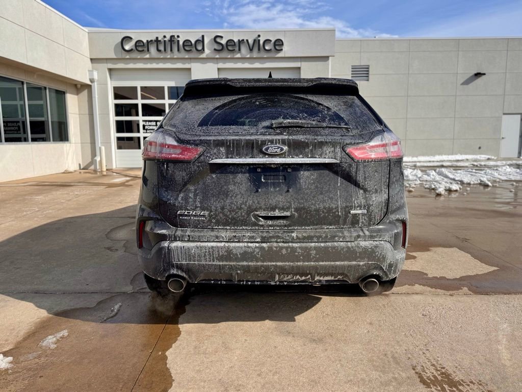 Used 2019 Ford Edge SE image 5