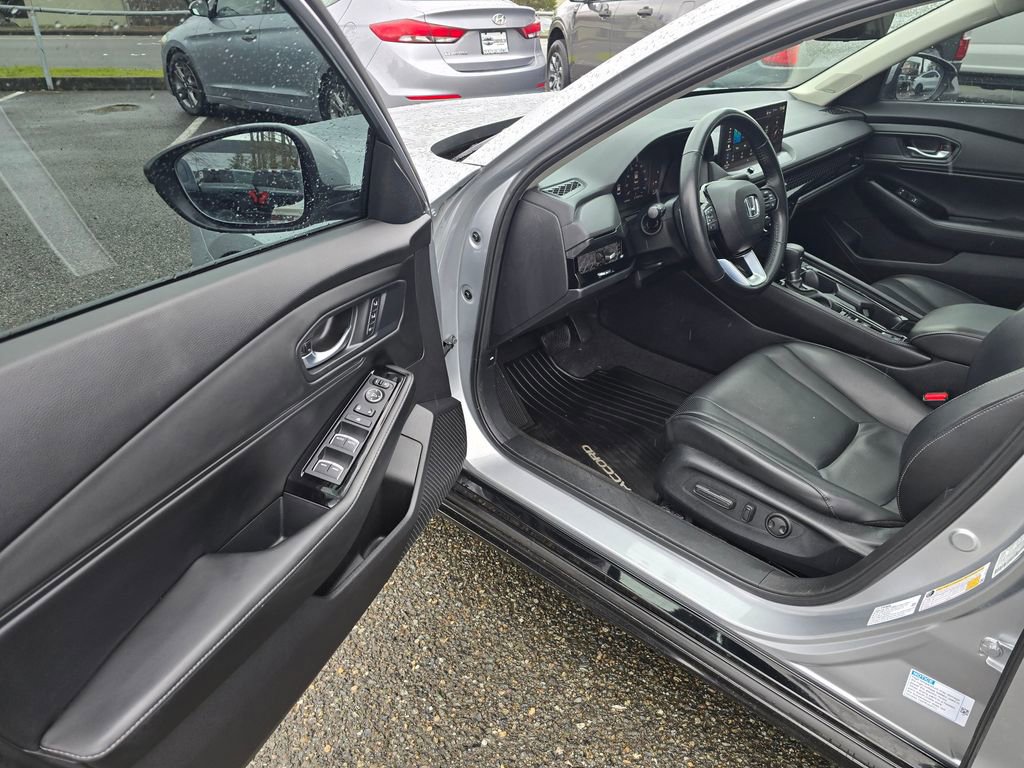 Used 2024 Honda Accord Touring image 14