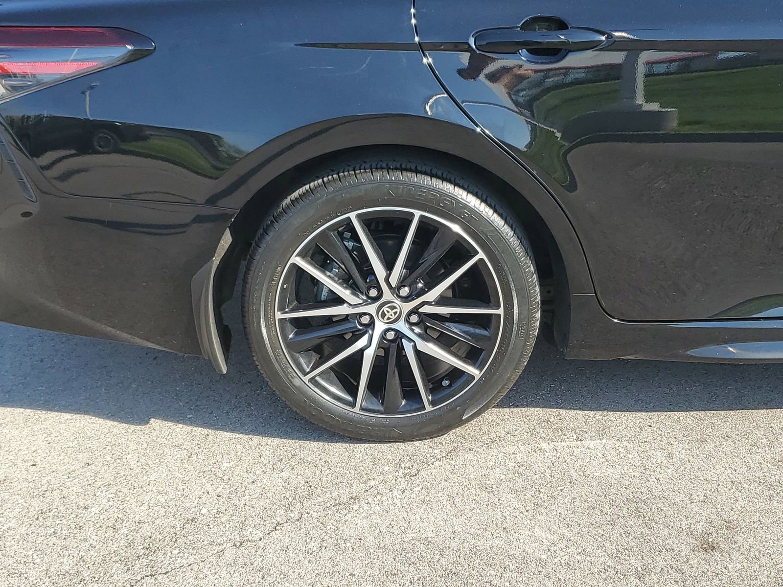 Certified 2024 Toyota Camry SE AWD/4WD image 5