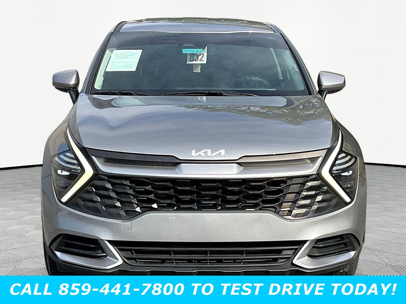 Used 2024 Kia Sportage LX FWD image 2