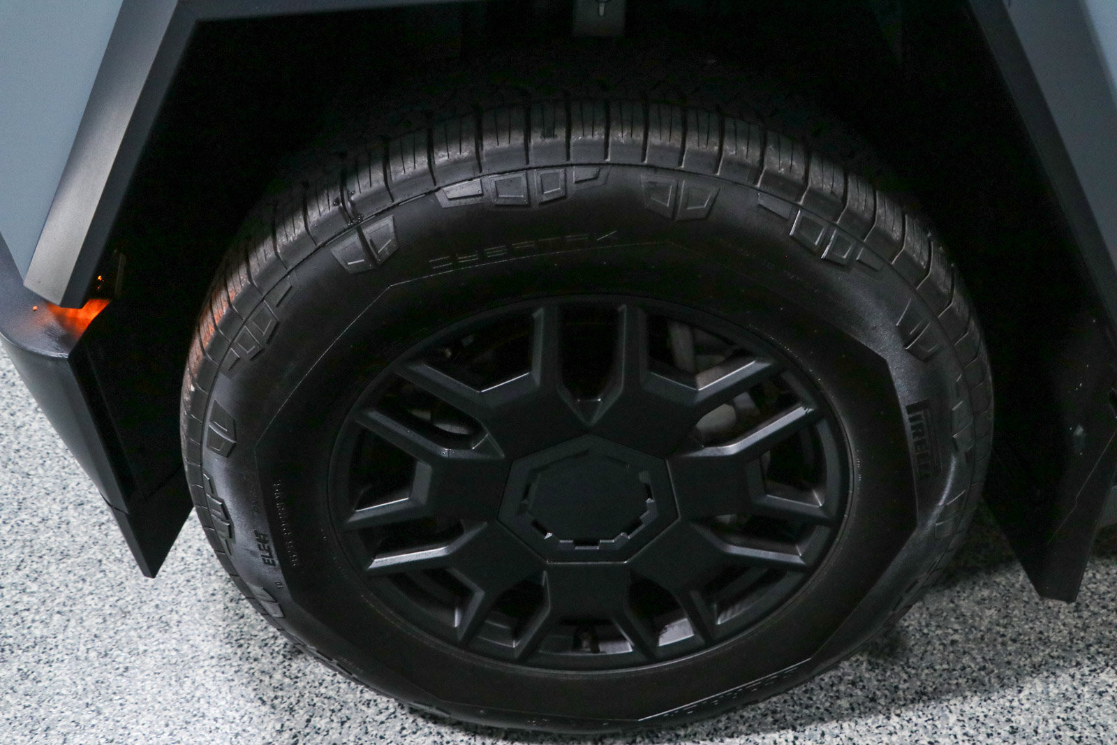 Used 2024 Tesla Cybertruck AWD Crew Cab image 11