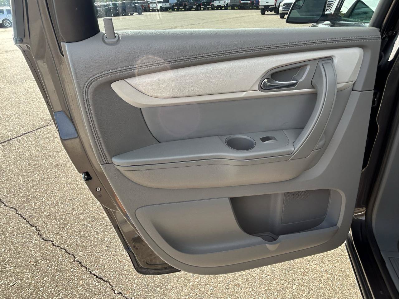Used 2013 Chevrolet Traverse LS FWD image 14