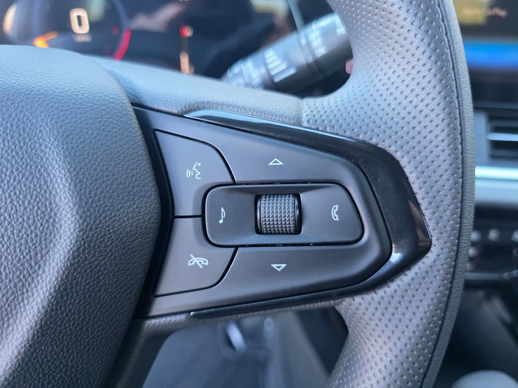 New 2026 Chevrolet Trax LT image 19