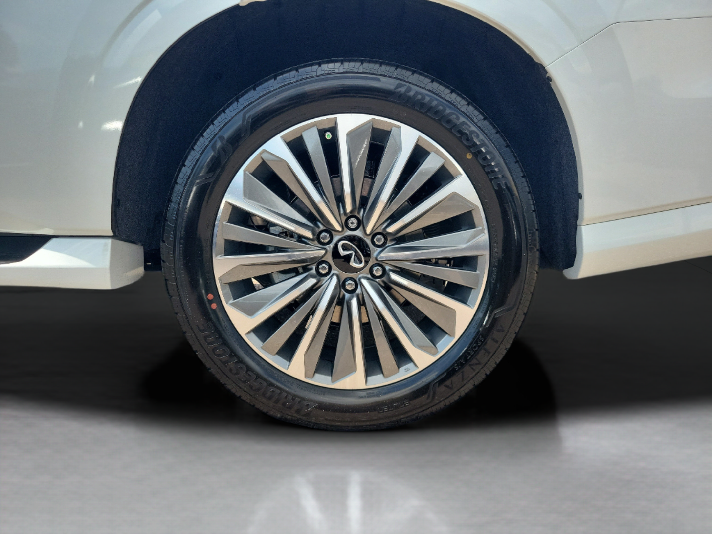 New 2027 INFINITI QX80 Luxe w/ Cargo Package RWD image 28