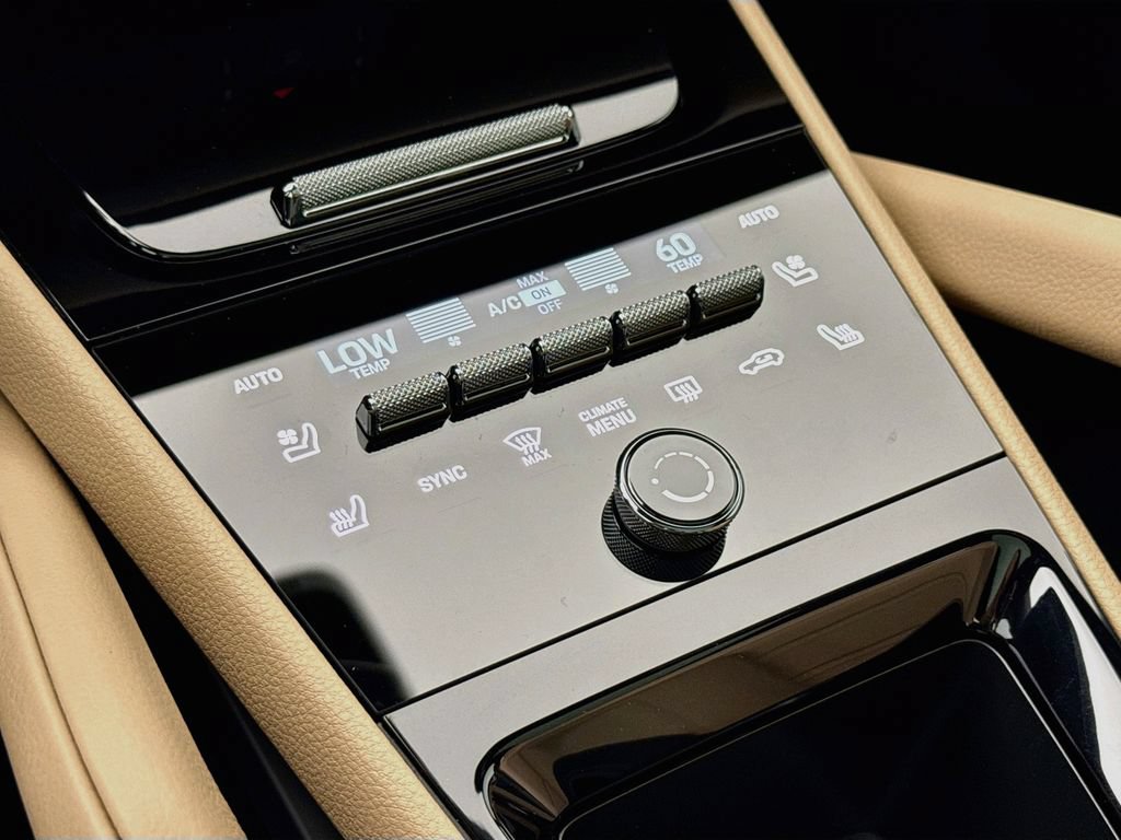 New 2026 Porsche Cayenne Coupe AWD/4WD image 22
