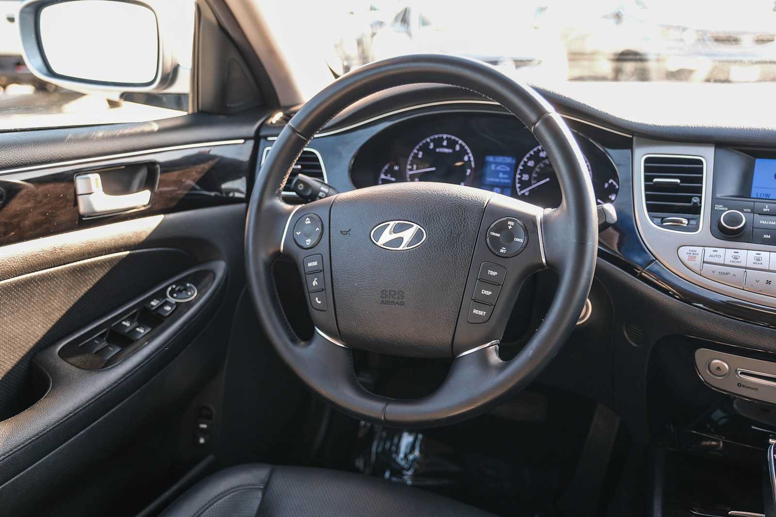 Used 2013 Hyundai Genesis 3.8 RWD image 17