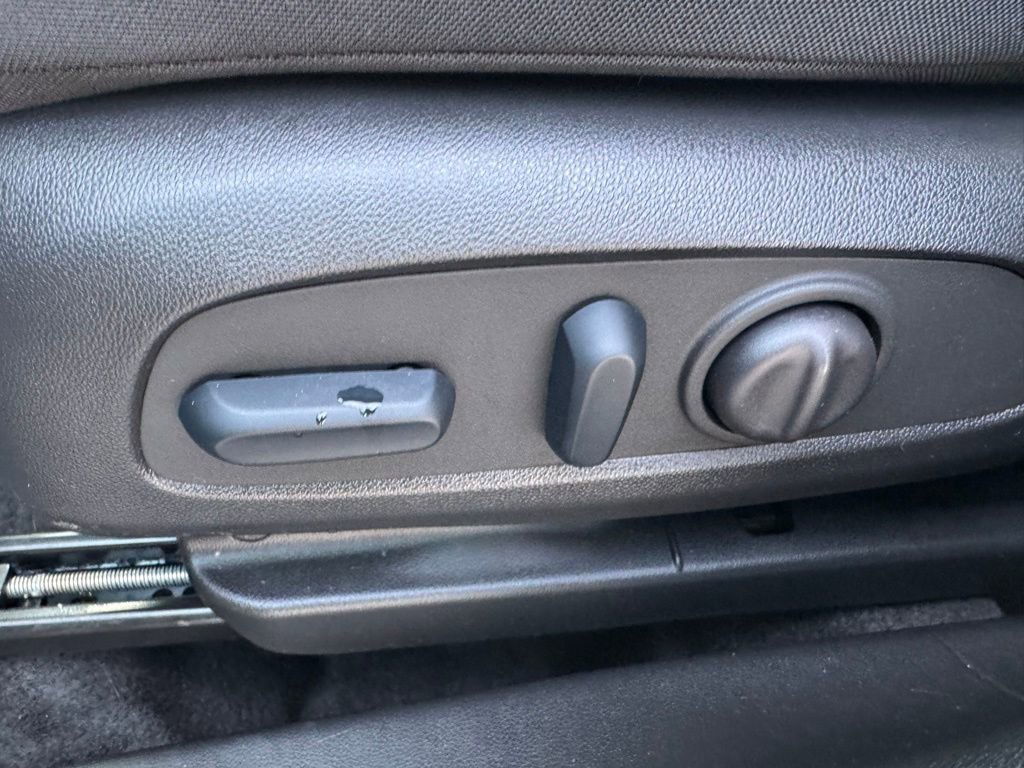 Used 2023 Chevrolet TrailBlazer LT w/ Convenience Package image 21