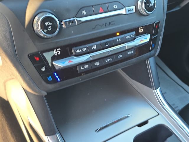 Used 2020 Ford Explorer Limited image 24