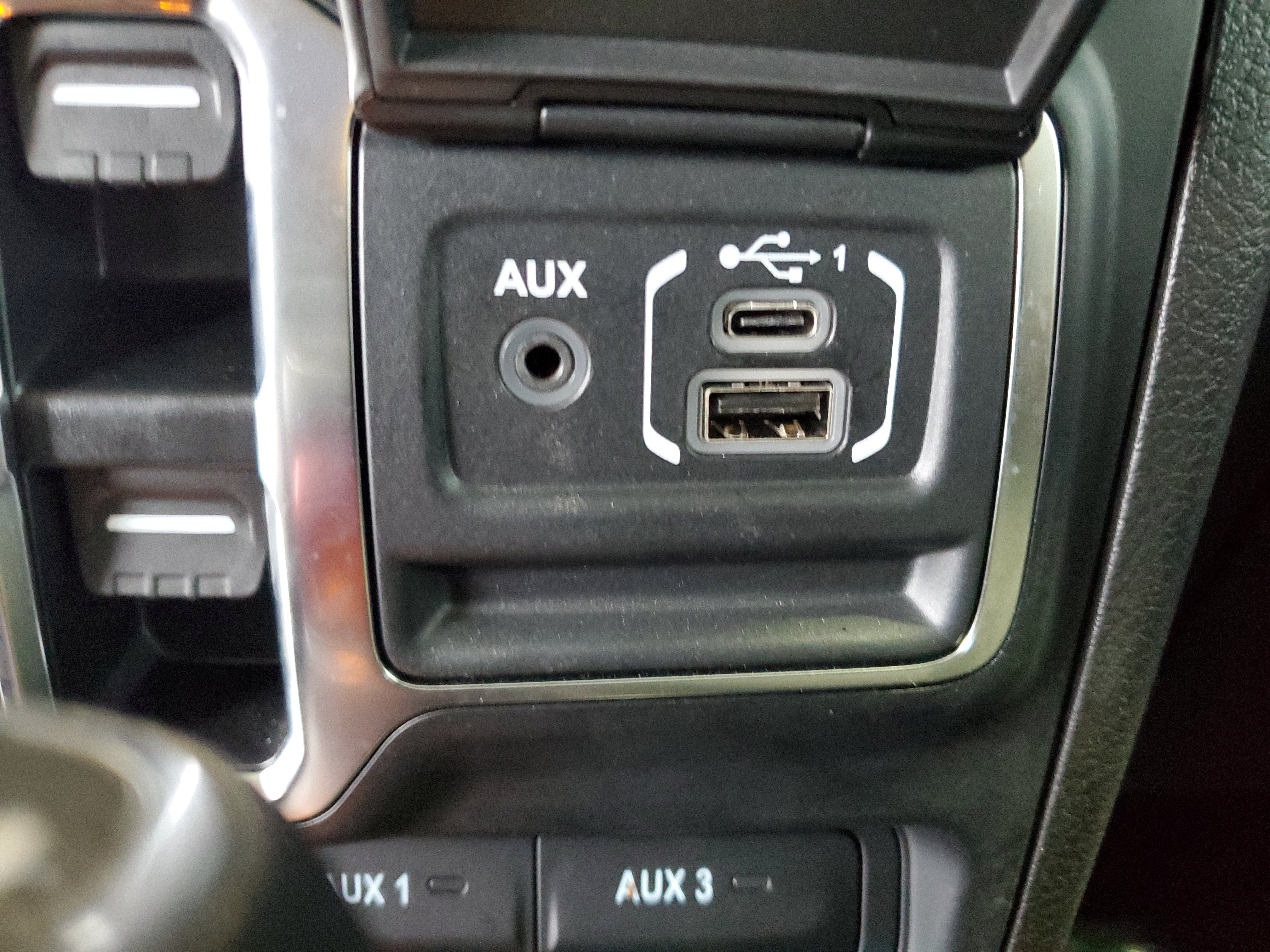 Used 2024 Jeep Wrangler Unlimited Sport AWD/4WD image 28