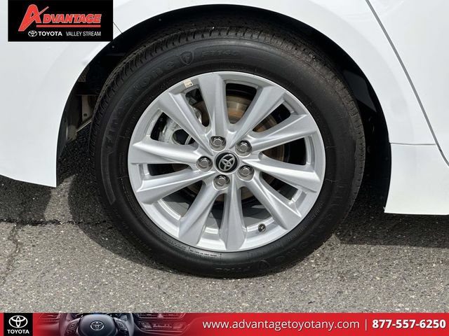 Used 2025 Toyota Corolla LE FWD image 11
