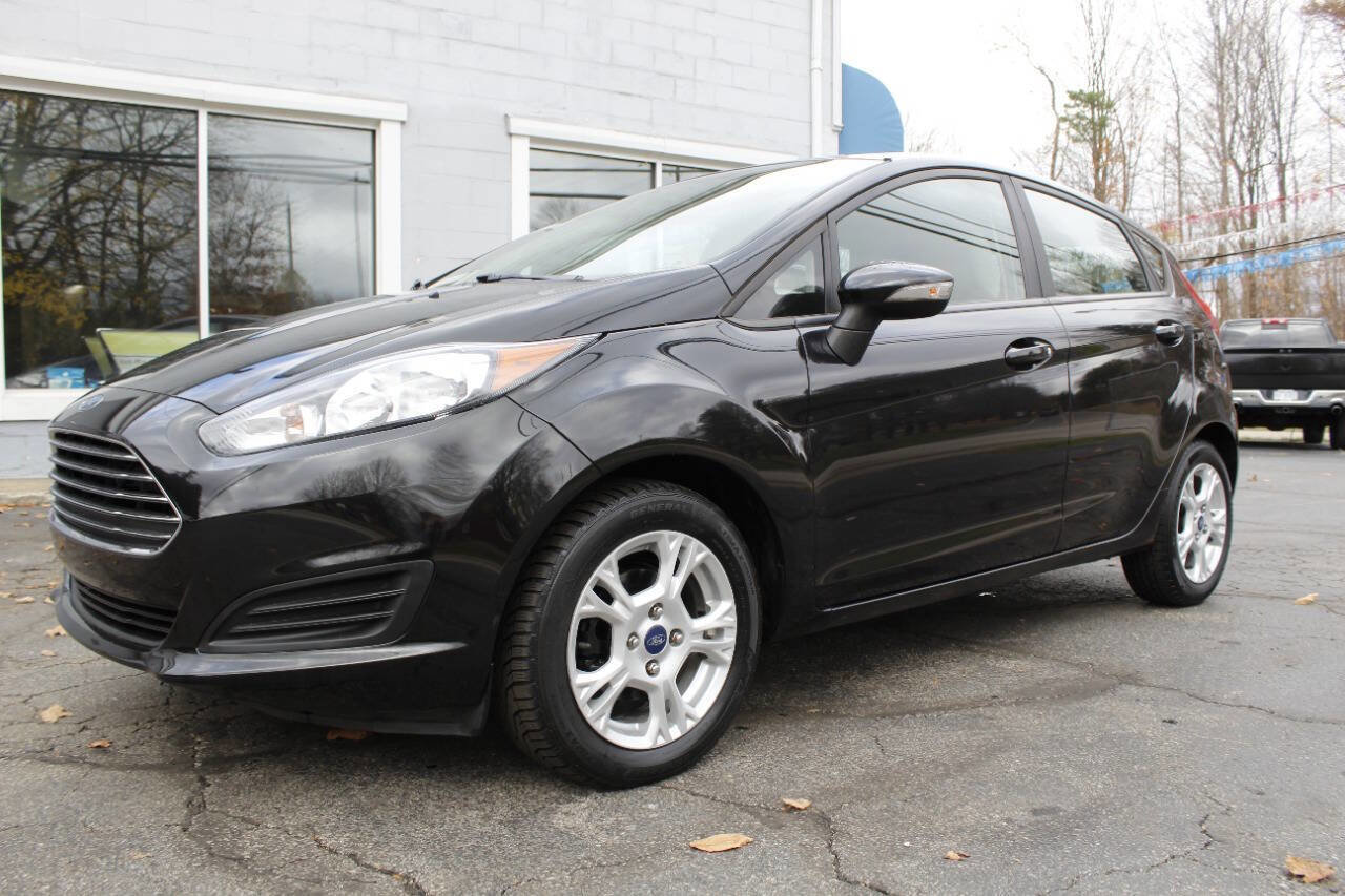 Used 2015 Ford Fiesta SE image 18