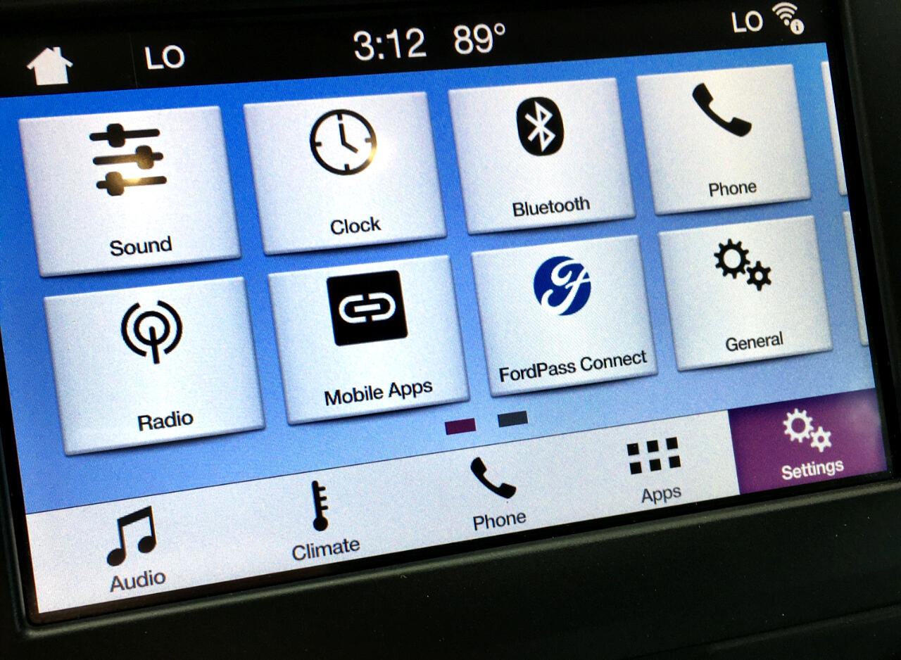 Used 2019 Ford Fusion SE image 26