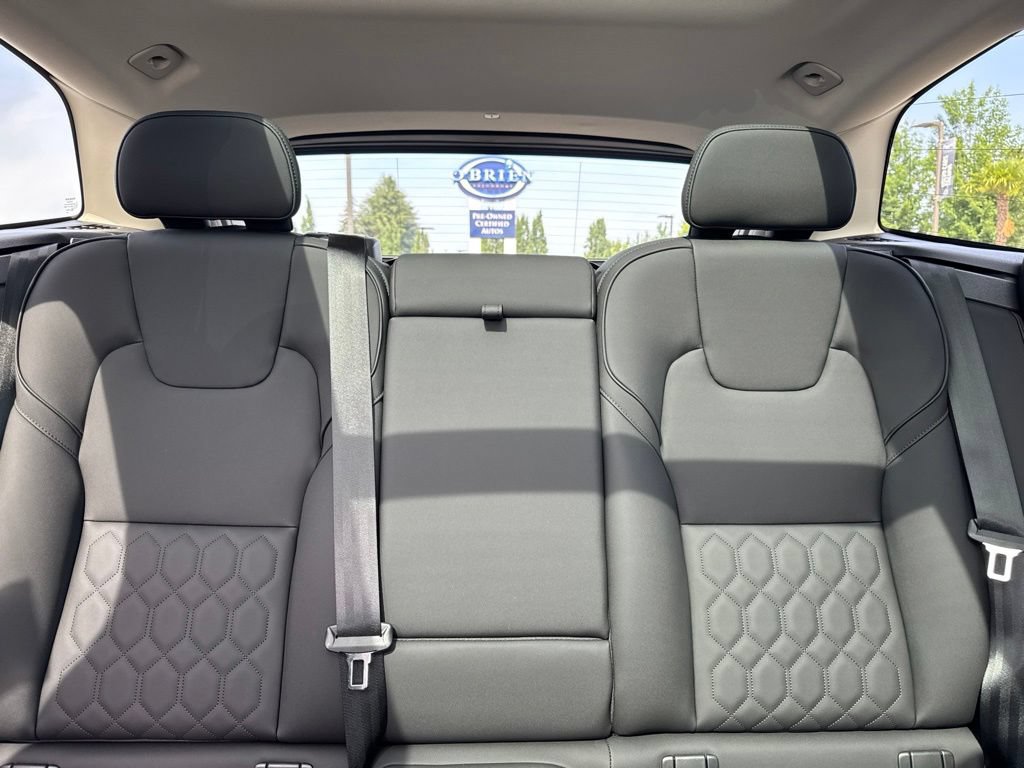 New 2026 Volvo XC60 B5 Plus w/ Climate Package AWD/4WD image 18