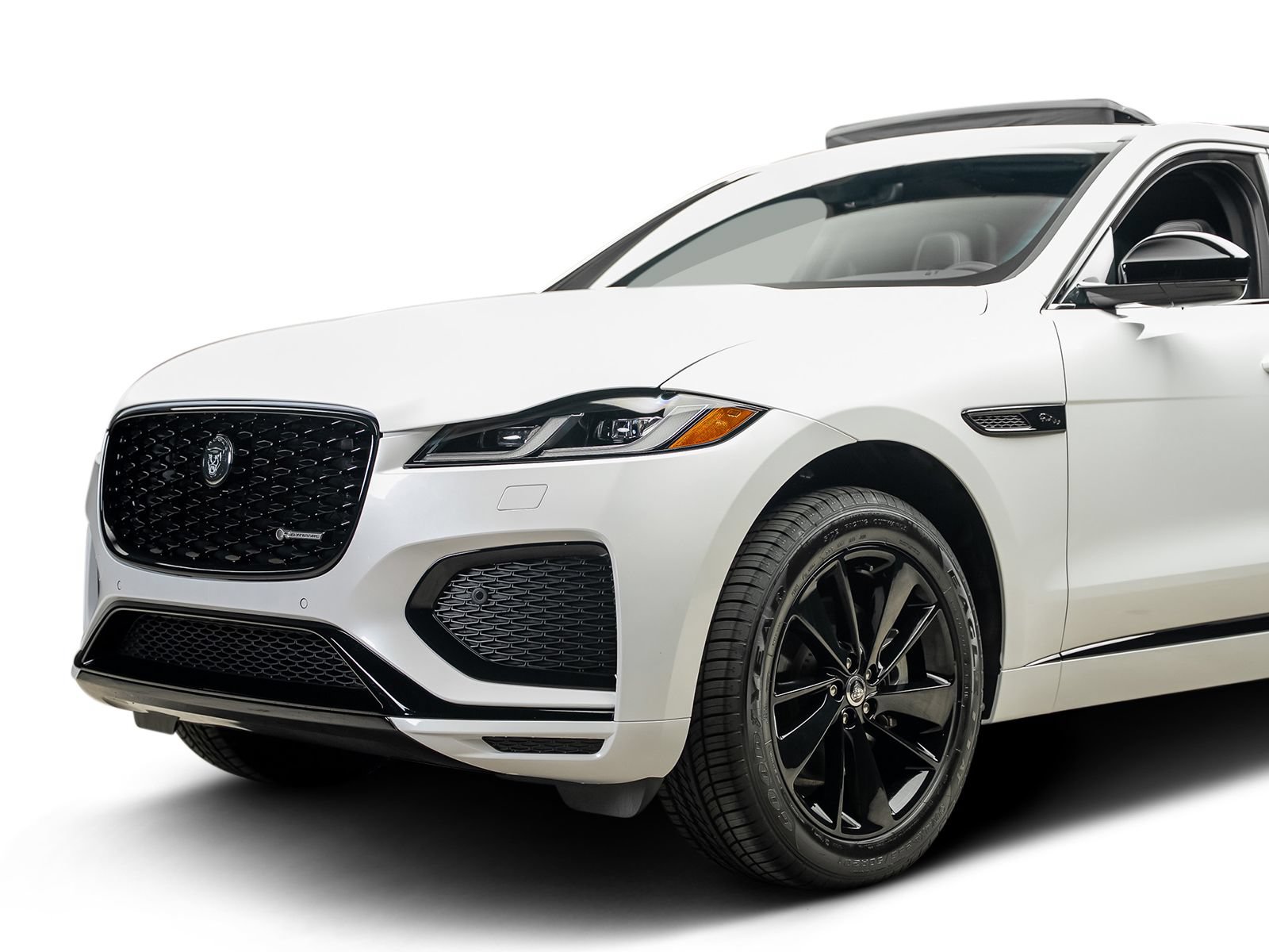 Used 2025 Jaguar F-PACE R-Dynamic S AWD/4WD image 15