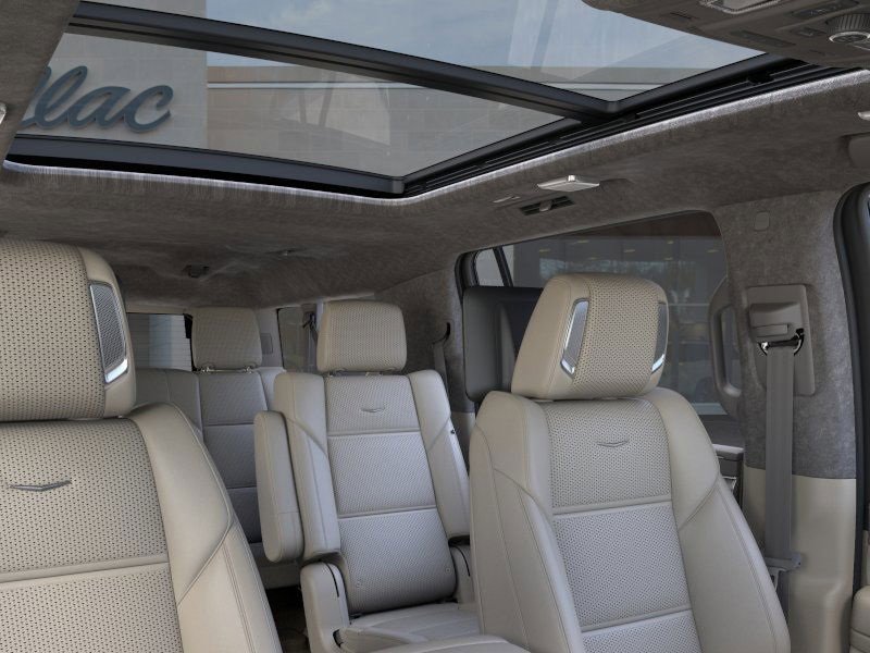 New 2024 Cadillac Escalade ESV Sport Platinum w/ Heavy-Duty Trailer Package image 24