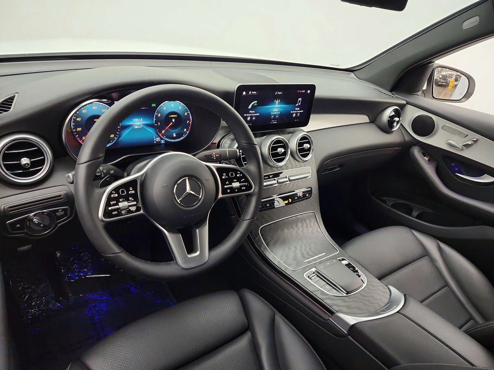 Certified 2022 Mercedes-Benz GLC 300 image 9