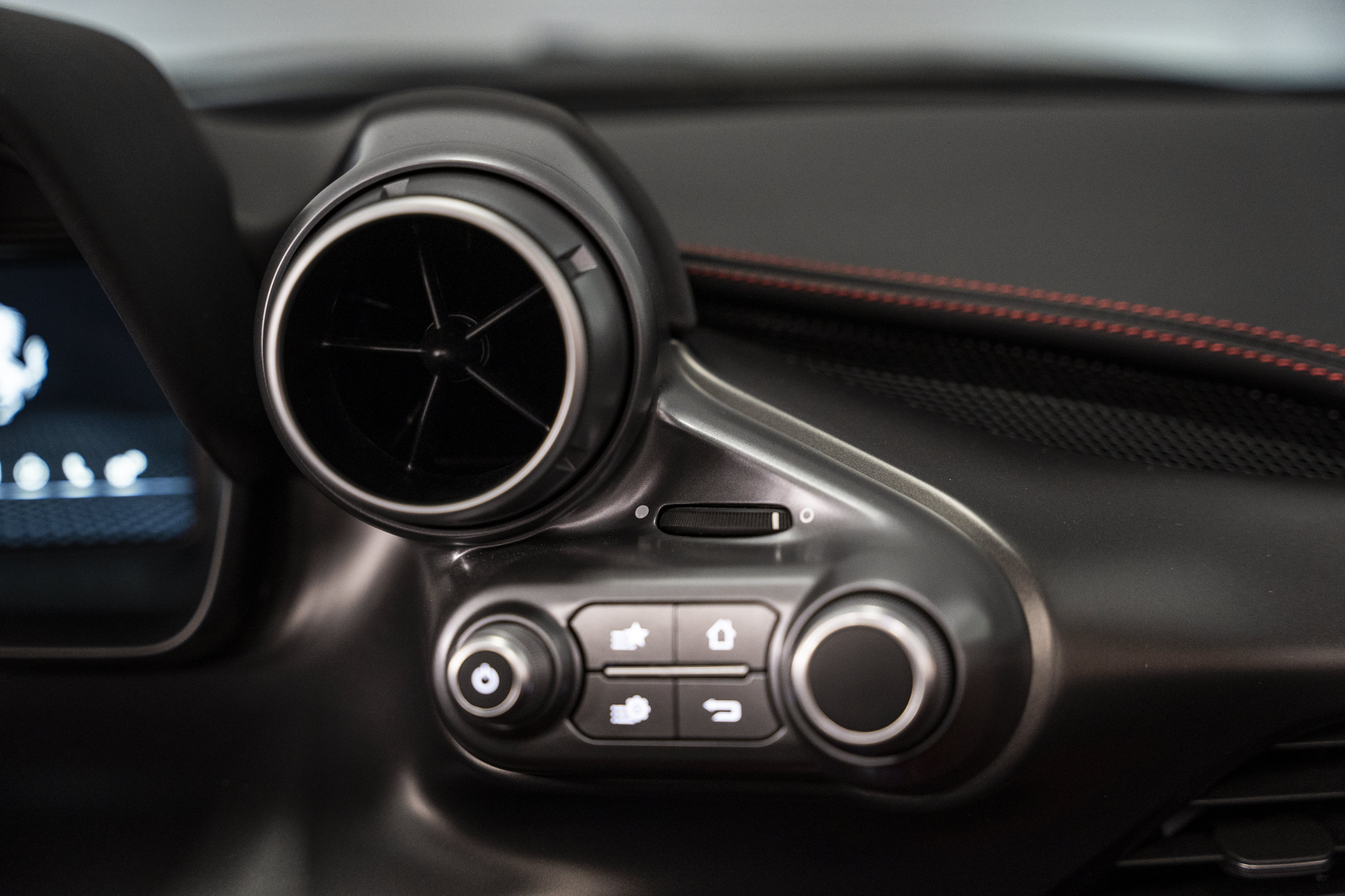 Used 2022 Ferrari F8 Tributo RWD image 44