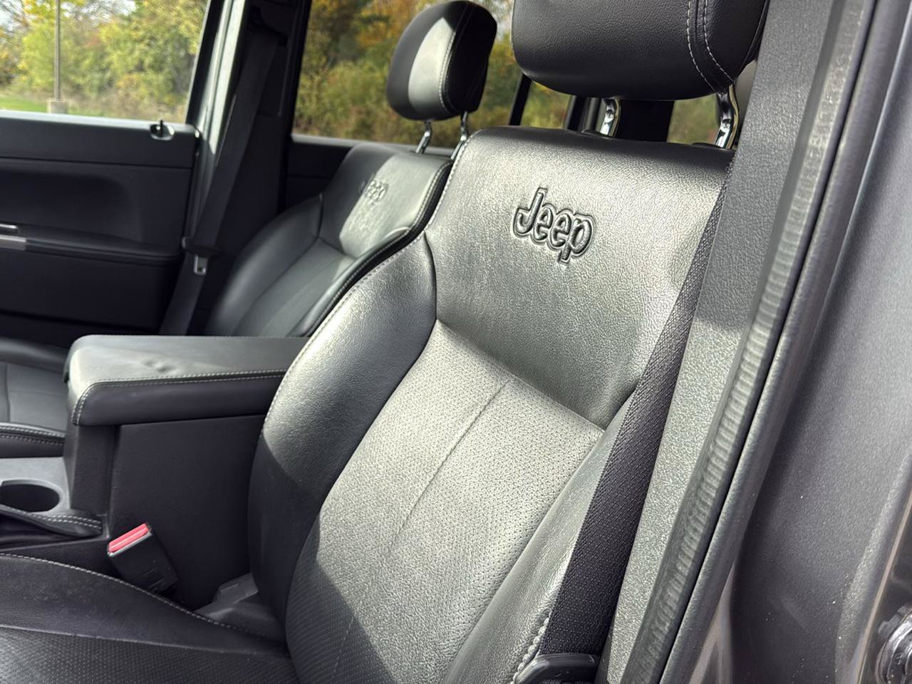 Used 2012 Jeep Liberty Limited Jet w/ Comfort/Convenience Group AWD/4WD image 15