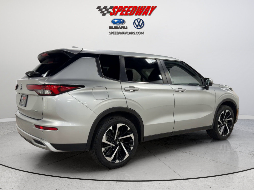 Used 2024 Mitsubishi Outlander SE Black Edition AWD/4WD image 5