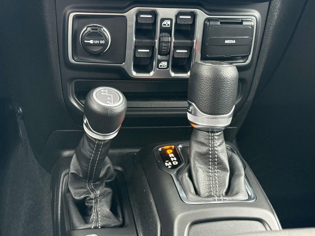 New 2026 Jeep Gladiator Sport AWD/4WD image 19
