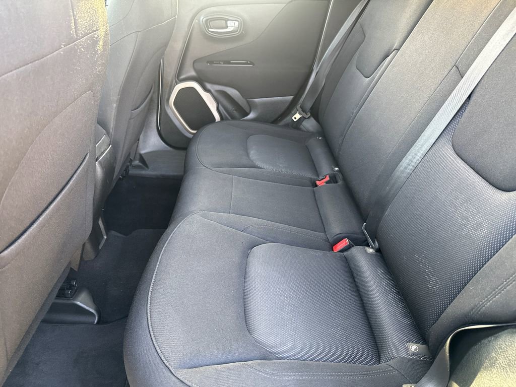 Used 2017 Jeep Renegade Latitude image 17