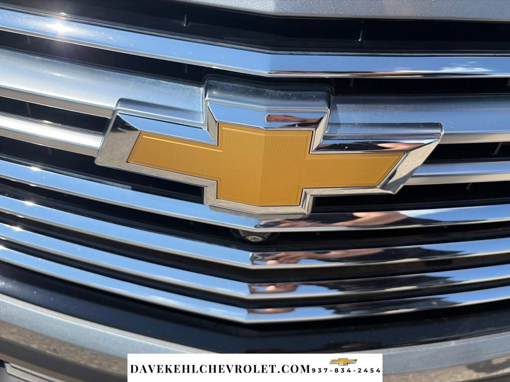 Used 2023 Chevrolet Traverse Premier AWD/4WD image 34