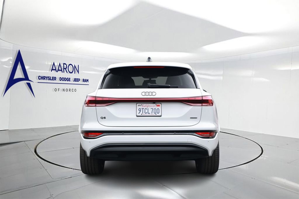 Used 2025 Audi Q6 e-tron Premium Plus w/ Premium Plus AWD/4WD image 3