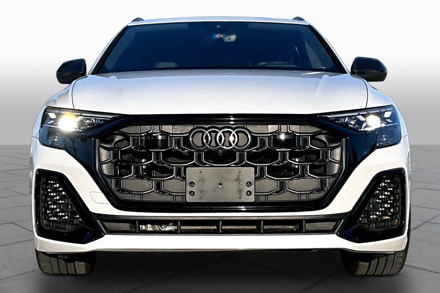 Used 2024 Audi SQ8 Prestige AWD/4WD image 4