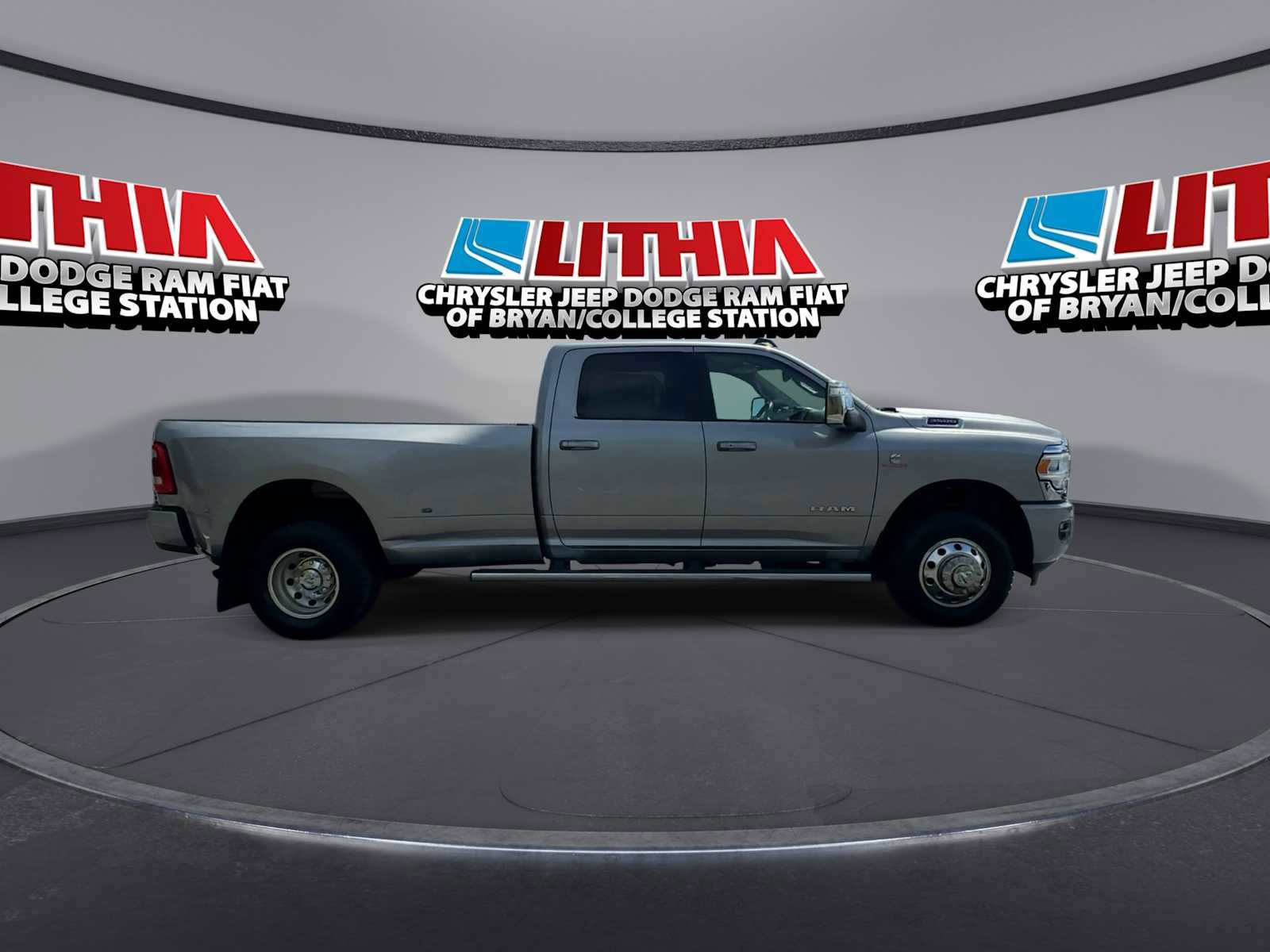 Used 2023 RAM 3500 Laramie image 9