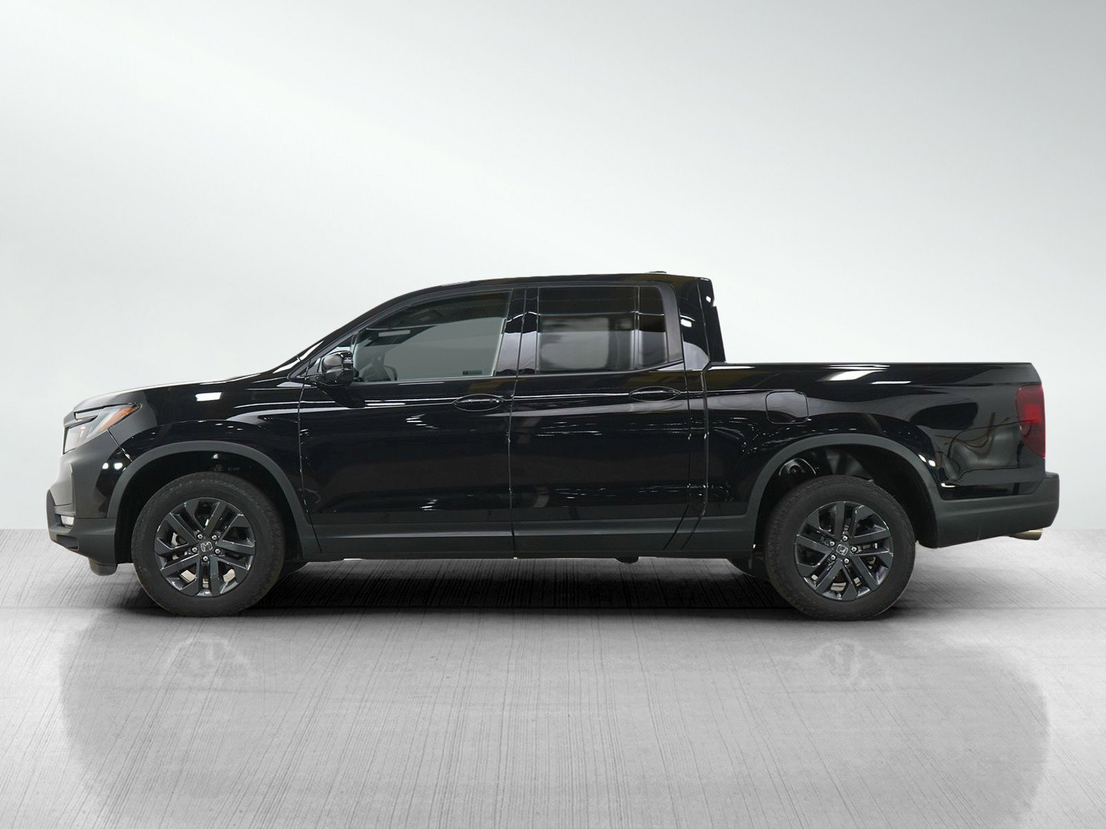 Used 2023 Honda Ridgeline Sport image 2